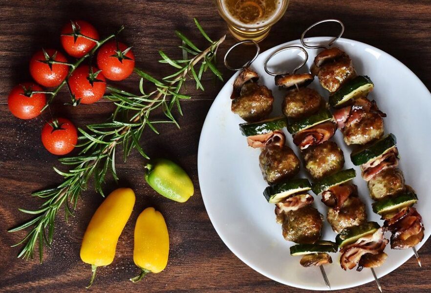 MUST-TRY FOODS IN TOKYO, JAPAN MUST-TRY FOODS IN TOKYO, JAPAN